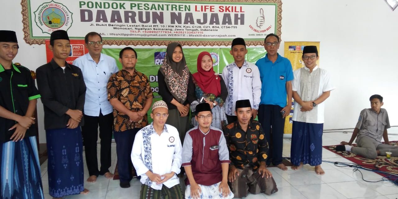Promosikan Kedamaian: RRI Kota Semarang Gandeng Life Skill Daarun Najaah